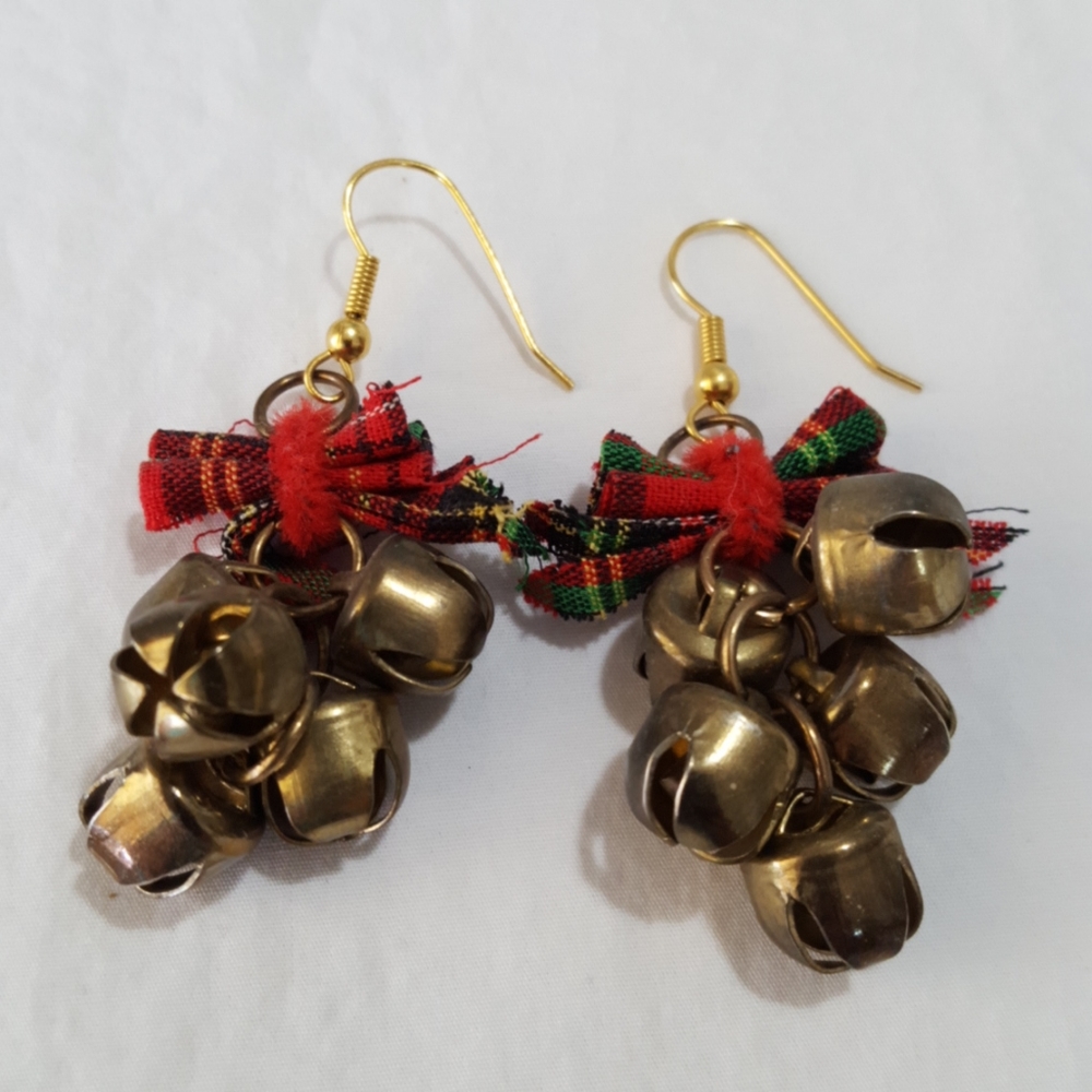 Vintage Holiday Christmas Adorable Earrings w bells and holiday bow